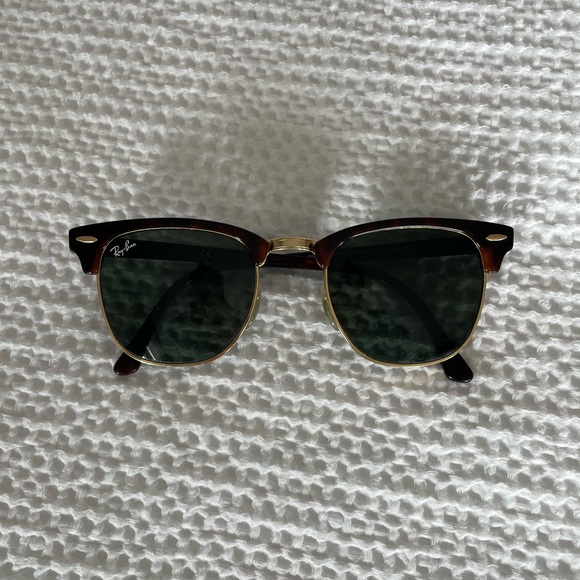Ray-Ban Polished Tortoise on Gold Clubmaster Classic Sunglasses - Picture 5 of 6